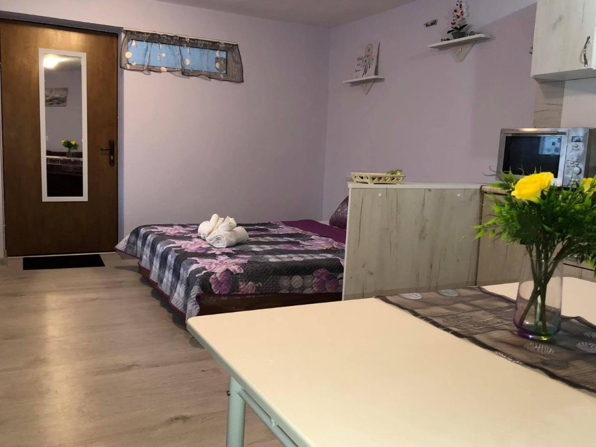 Comfy Studio Apartment By The Flower Market Varna Extérieur photo