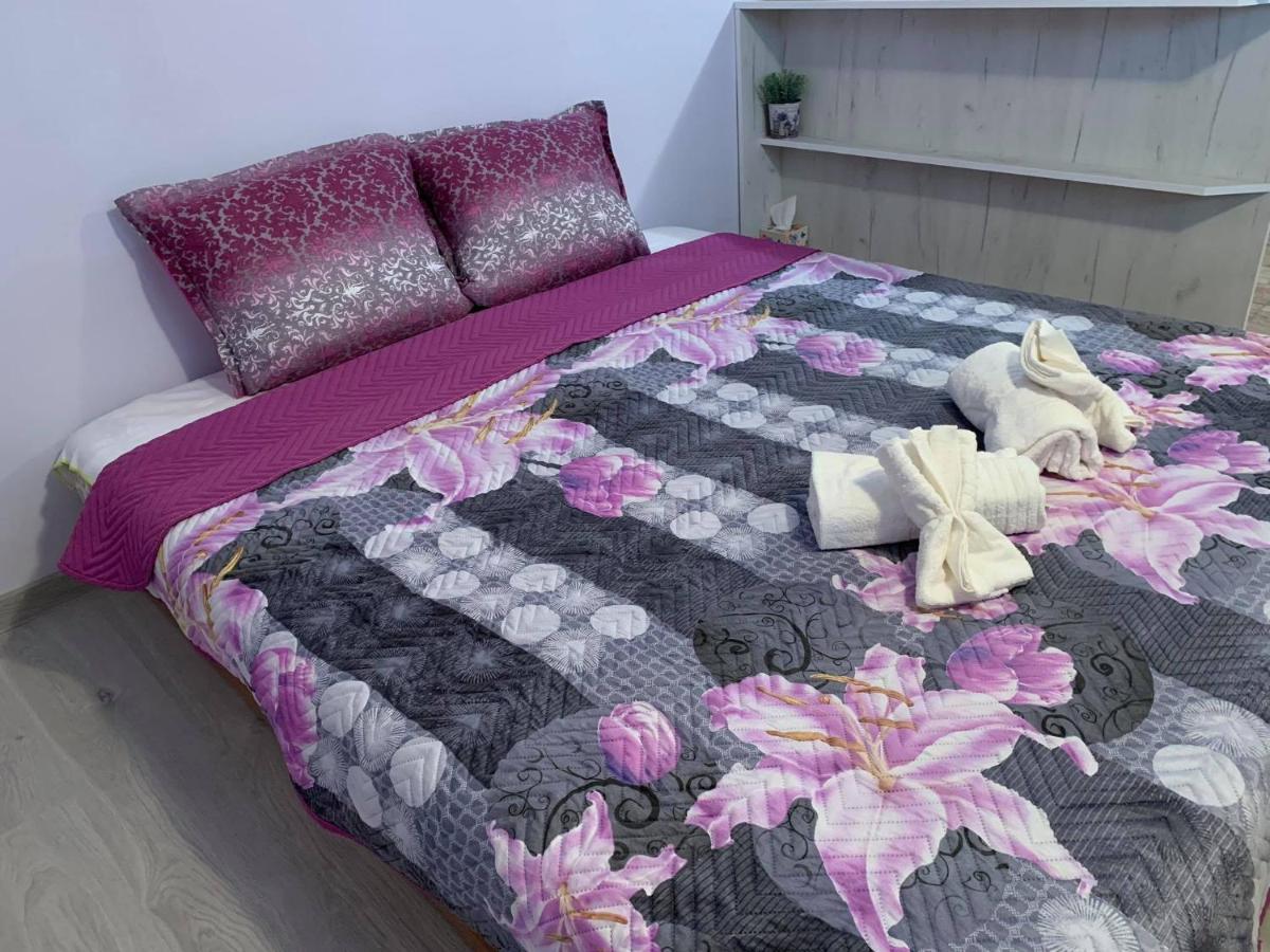 Comfy Studio Apartment By The Flower Market Varna Extérieur photo