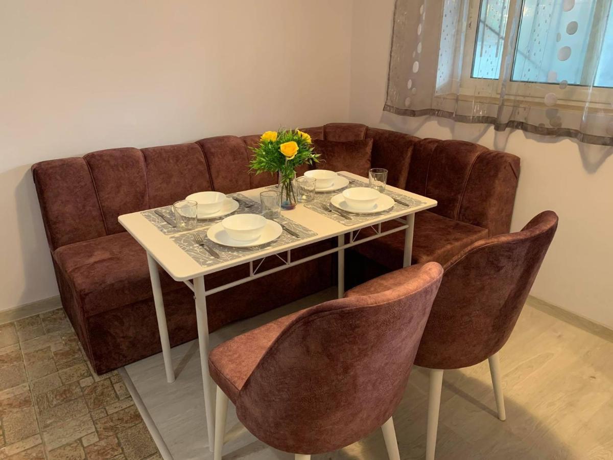 Comfy Studio Apartment By The Flower Market Varna Extérieur photo